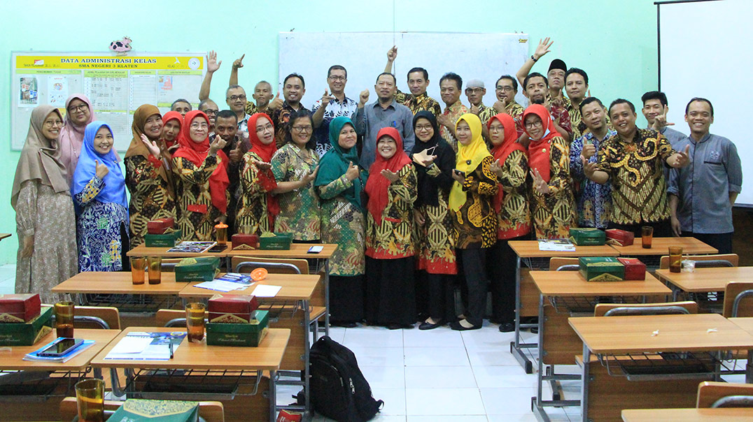 S2 Pendidikan Fisika UAD bekerjasama dengan MGMP Fisika Kabupaten Klaten Adakan workshop Remote Lab Physics